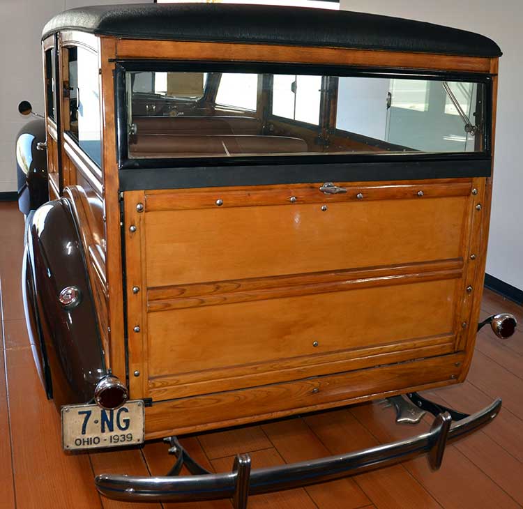 BLOGPOST_WoodCars_12102025C_s.jpg BLOGPOST_WoodCars_12102025C_s.jpg